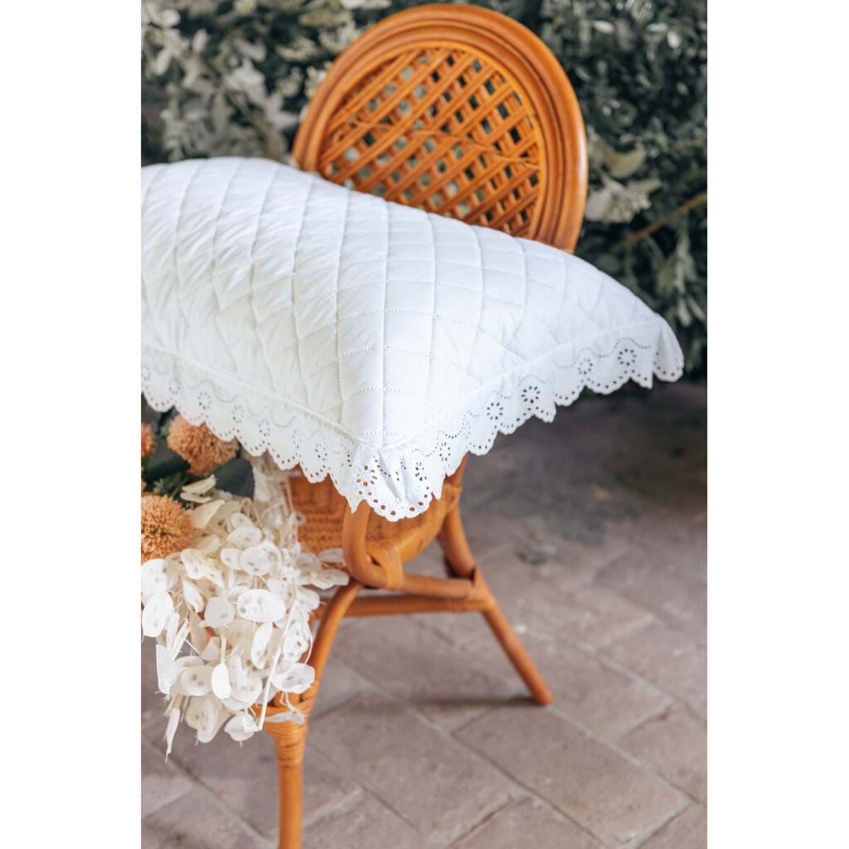 BLANC MARICLÒ - Trapunta con Gala in pizzo 200g + copriguanciali