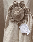 Coccole di Casa SET 2 NAPPETTE CON CALAMITA "FEBE" Bianco o Beige 10X1,5CM