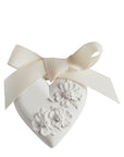 Decorazione cuore profumato Mathilde M in gesso fragranza Bois de Cachemire. Ideale per armadi e cassetti, diffonde un delicato profumo floreale a Manfredonia