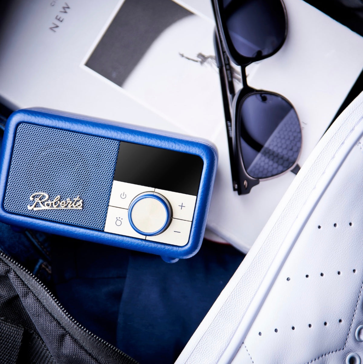 radio bluetooth vintage blue Roberts radio piccola