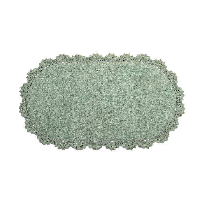 Dona charme romantico ai tuoi ambienti con il tappeto ovale verde Nuvole di Stoffa. Soffice elegante con macramè in cotone. Made in Italy  a Manfredonia Foggia